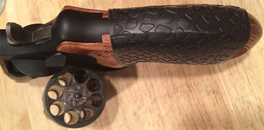 from M.B. - Black Boa TUFF1 - on Performance Center S&W