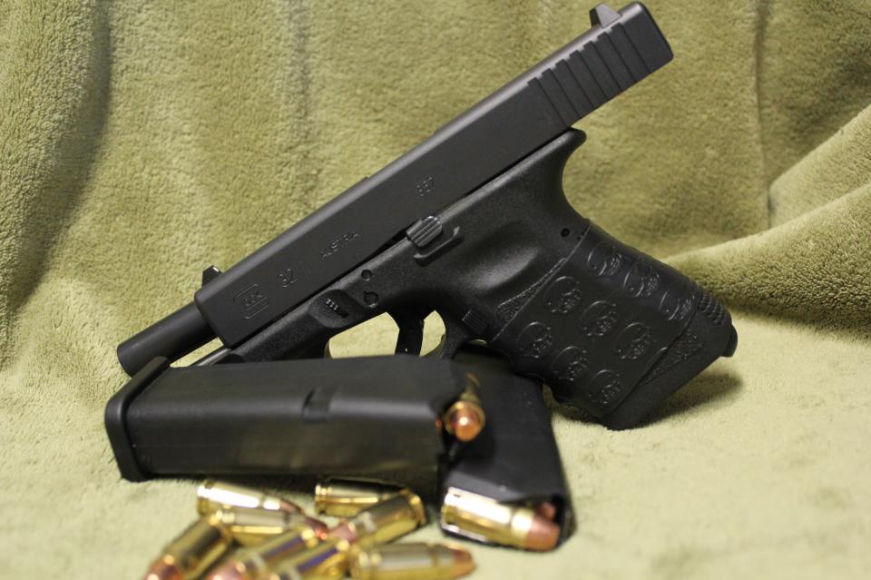 Glock 32 with TUFF1 Death Grip - Black