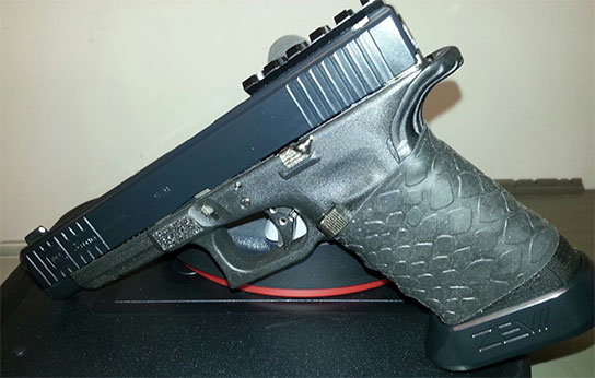 Glock 34 Gen 4 with TUFF1 Black Boa Grip from E.A