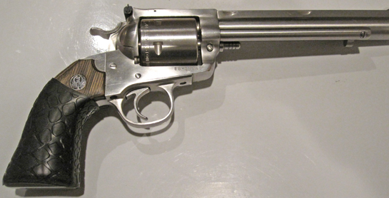 Ruger Super Black Hawk with TUFF1 Boa Black Grip