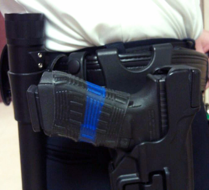 TUFF1 Thin Blue Line - Double Cross Grip on Lt's service firearm