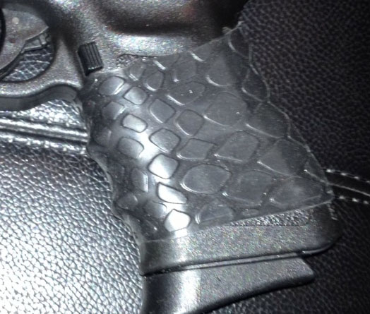 Close-up TUFF1 Boa Black on Glock 23