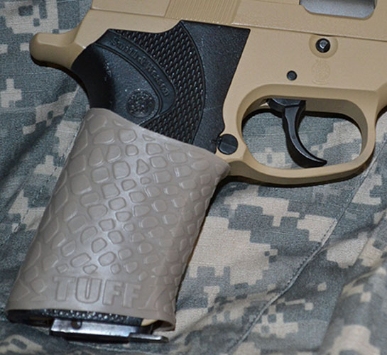 Close-up - TUFF1 Boa DTan Grip on S&W Custom Auto
